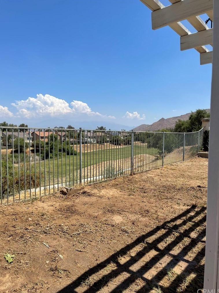 27298 Englewood St, Moreno Valley, CA 92555-4931