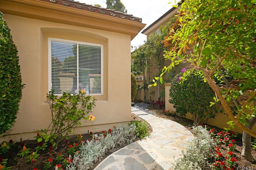 21 Lyon, Newport Beach, CA 92657