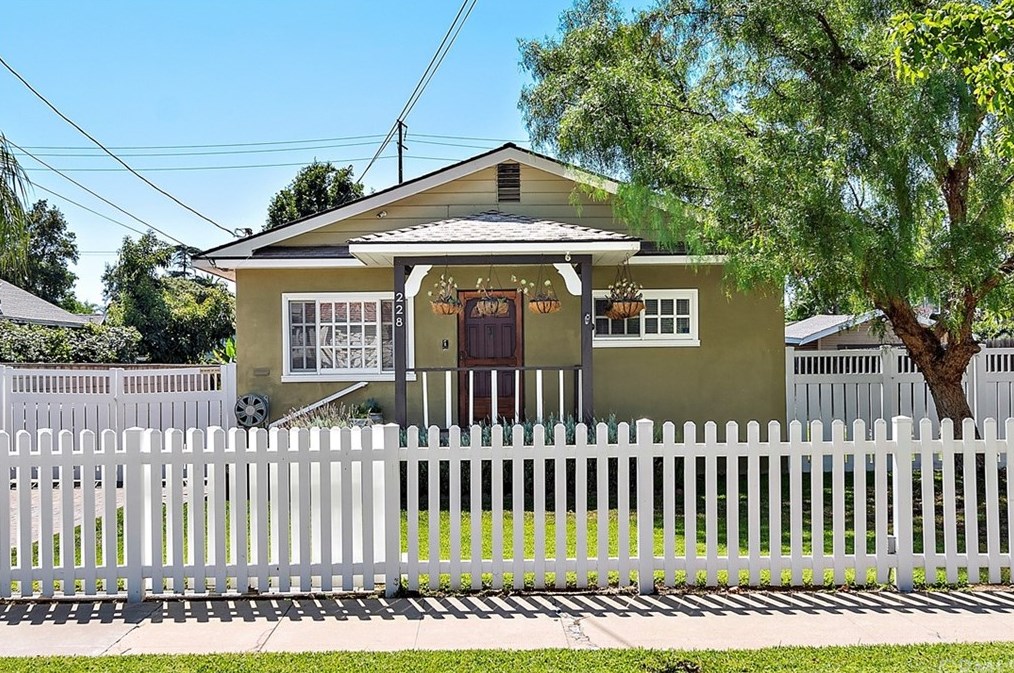 228 N Waverly St, Orange, CA 92866