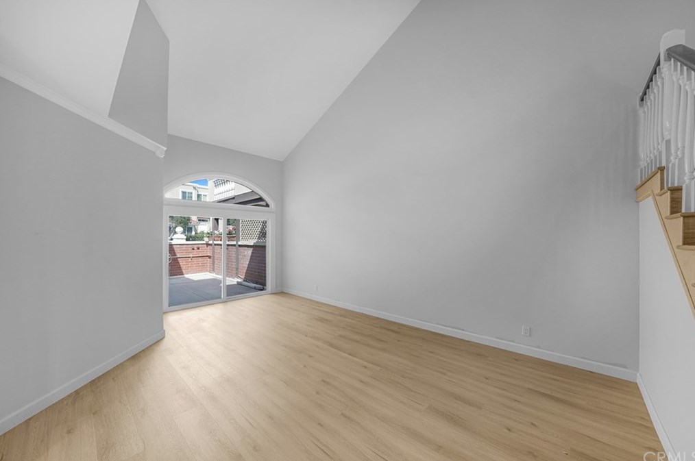 6082 Eaglecrest Dr, Huntington Beach CA  92648-5546 exterior