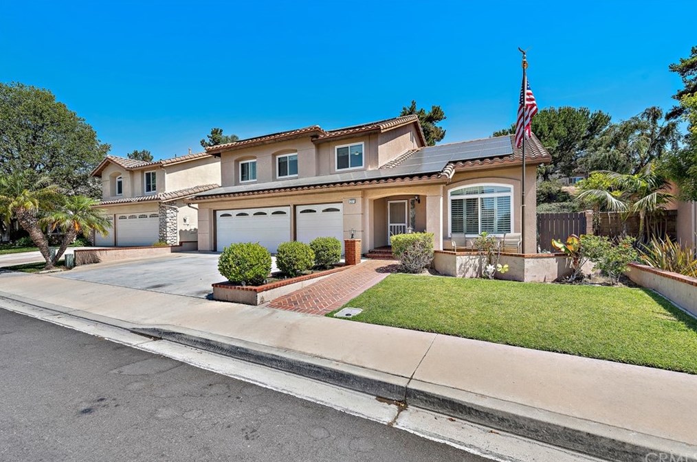 27 Grandbriar, Laguna Beach, CA 92656-1923
