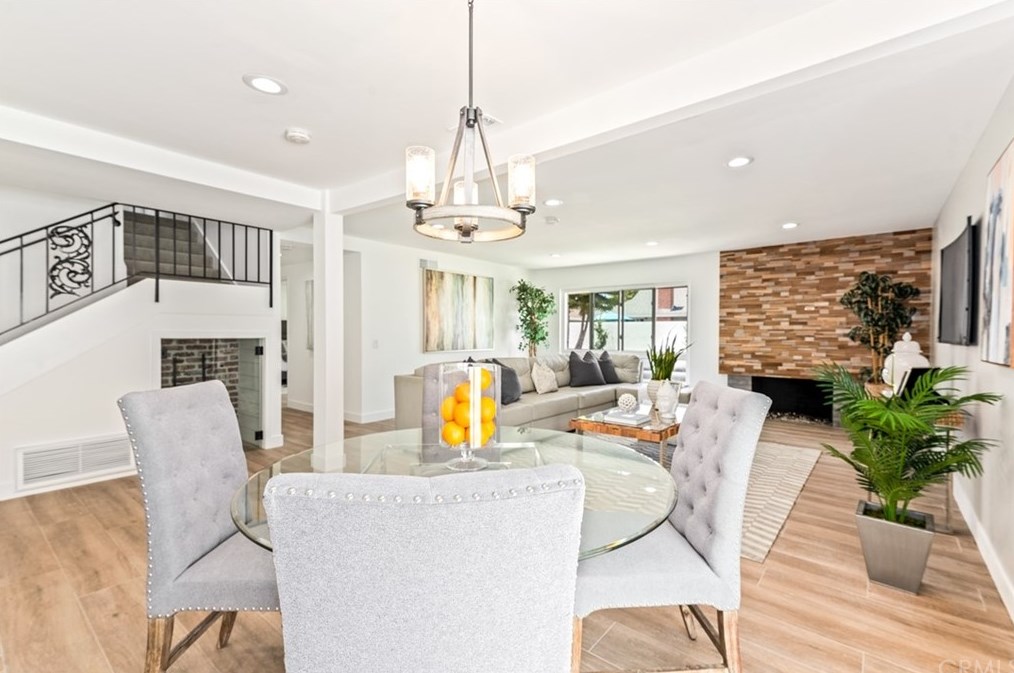 19931 Lexington Ln, Huntington Beach CA  92646-4323 exterior