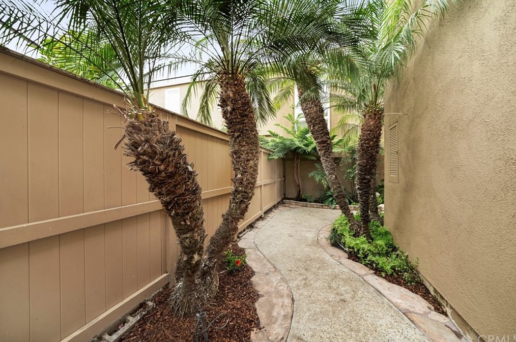19906 Maritime Ln, Huntington Beach, CA 92648-3016
