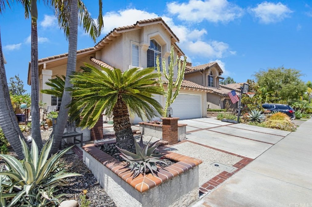 11 King Eider Ln, Laguna Beach, CA 92656-1816