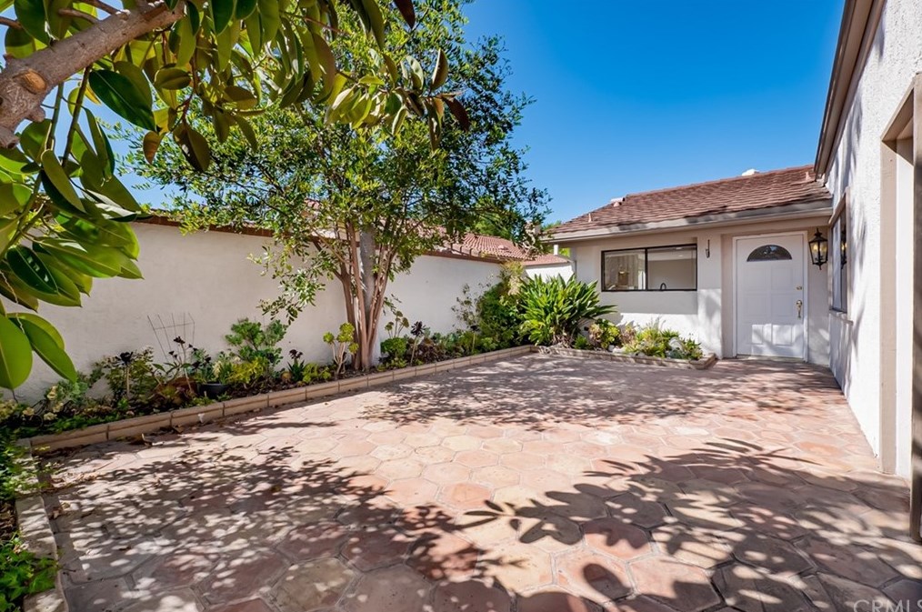 5247 Duenas, Laguna Beach, CA 92637-1815