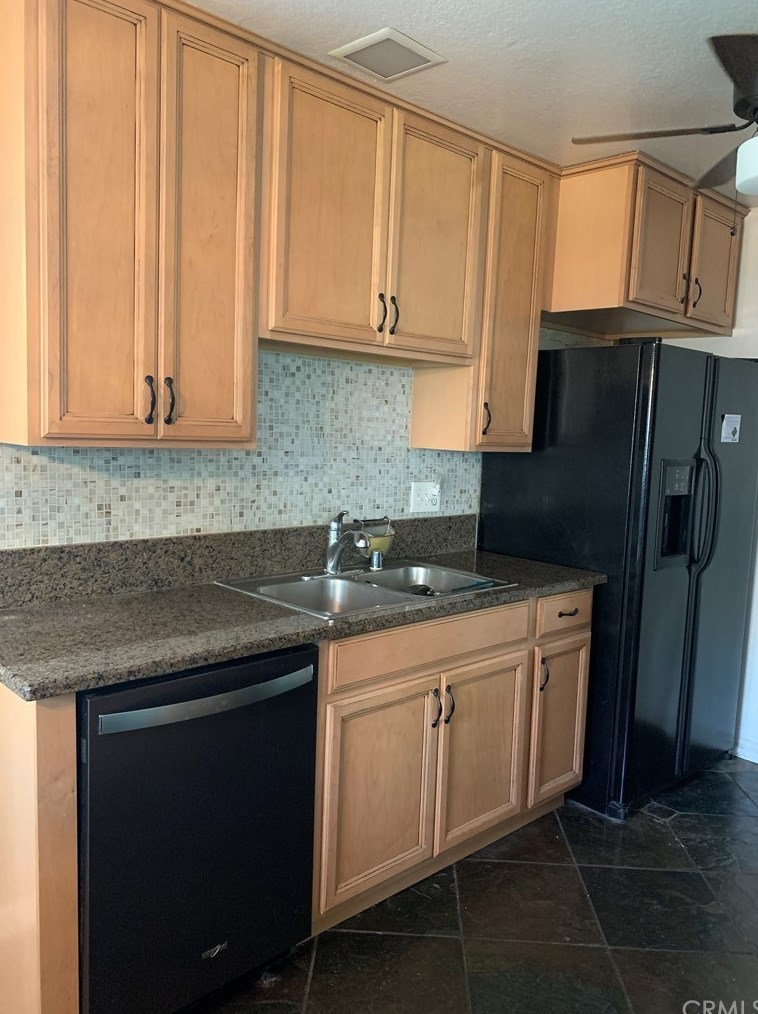 17572 Vandenberg Ln #1, Tustin, CA 92780