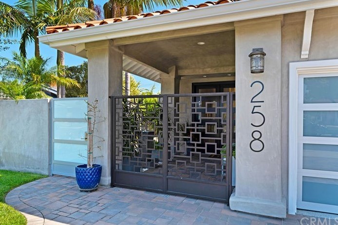 258 Albert Pl, Costa Mesa, CA 92627-1814