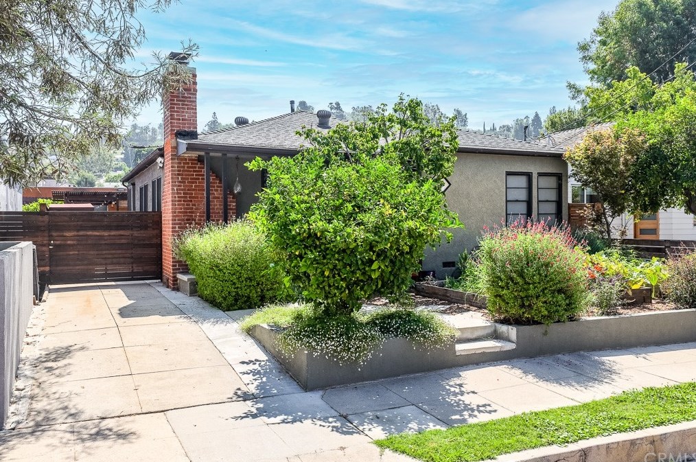 2384 Edgewater Ter, Los Angeles, CA 90039-3244