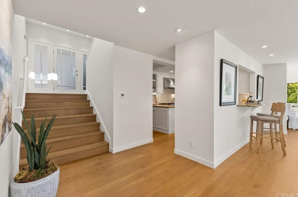 723 Wilson St, Laguna Beach, CA 92651-2540