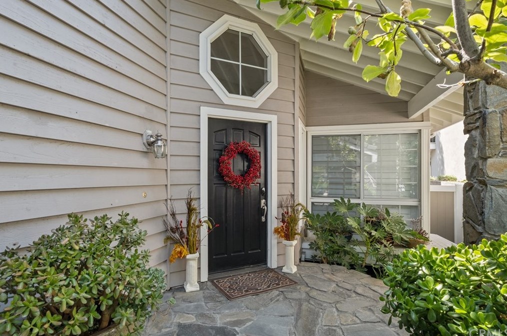 26 Foxboro, Irvine, CA 92614