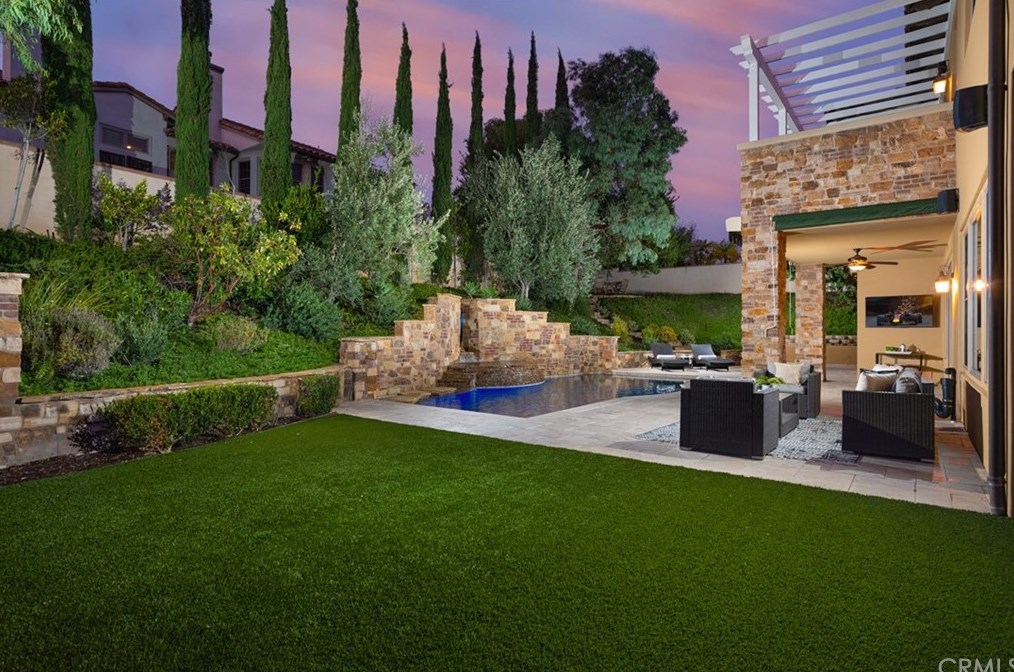 25291 Mustang Dr, Laguna Beach, CA 92653-5749
