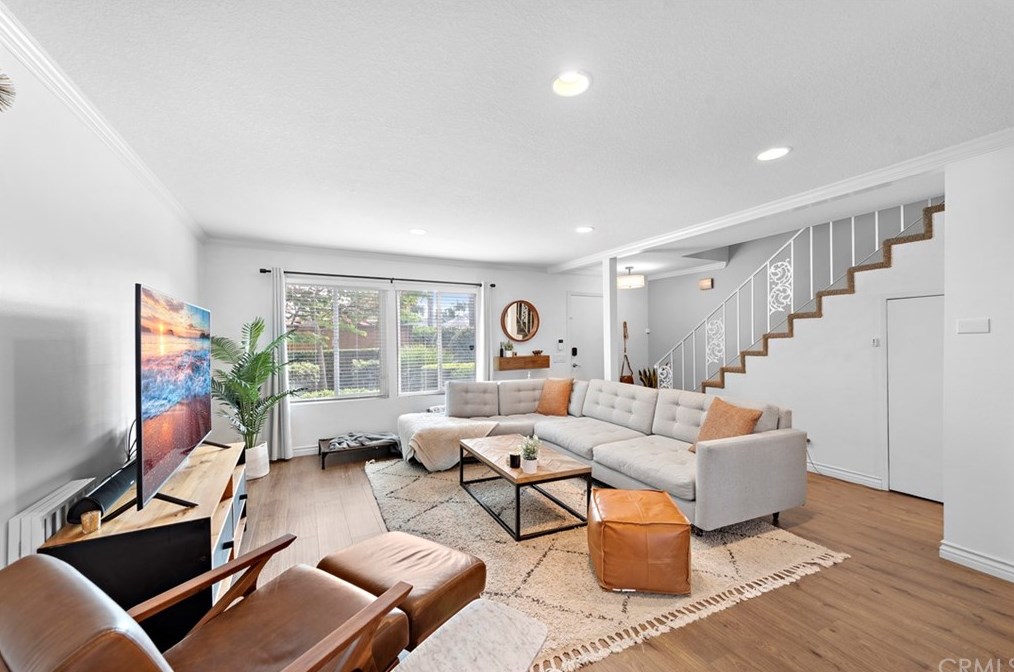 2400 Elden Ave #18, Costa Mesa, CA 92627