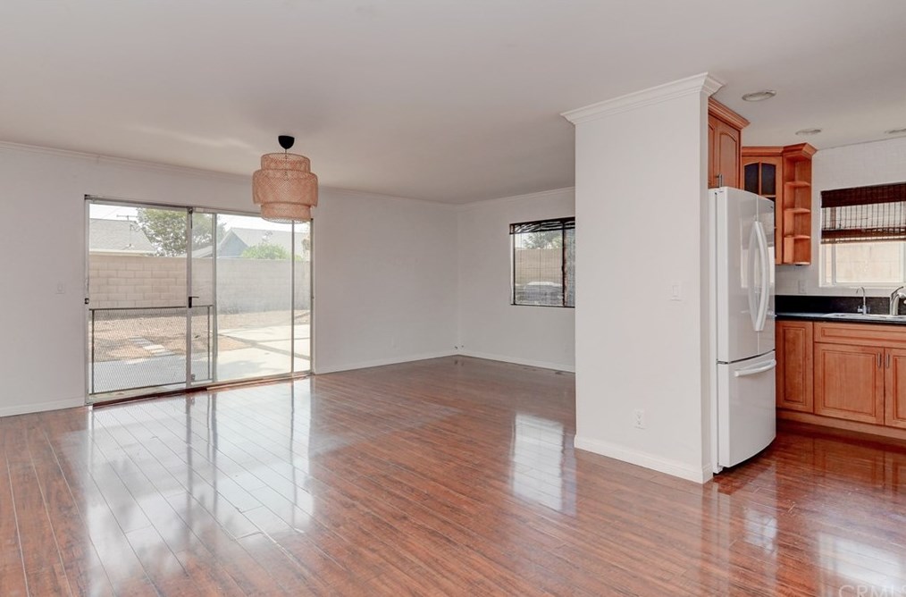 14302 Riviera Dr, Huntington Beach, CA 92647-2002