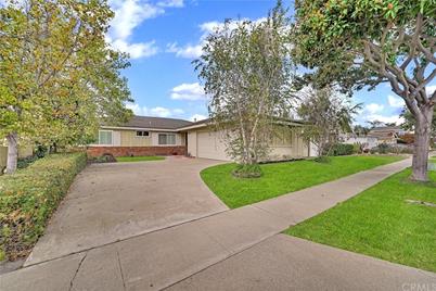 193 Stanford Lane - Photo 1