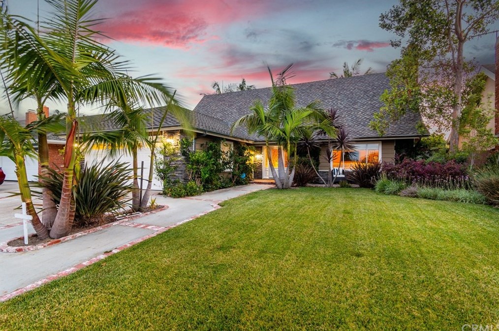 17261 Lido Ln, Huntington Beach, CA 92647