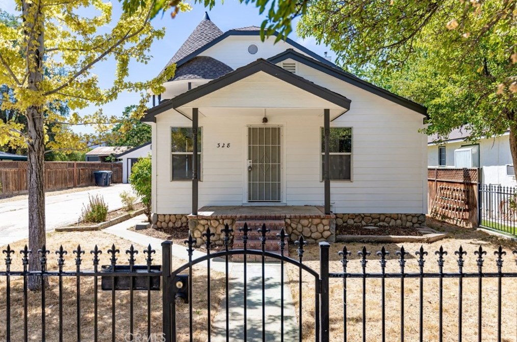 328 W D St, Tehachapi, CA 93561
