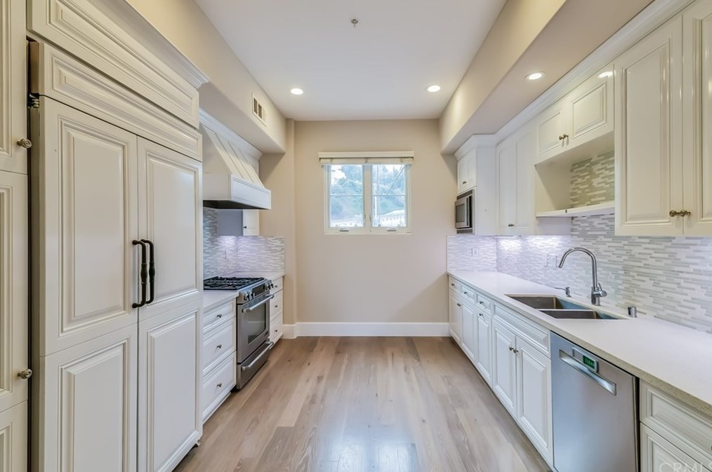 999 Silver Spur Rd, Palos Verdes Estates, CA 90274