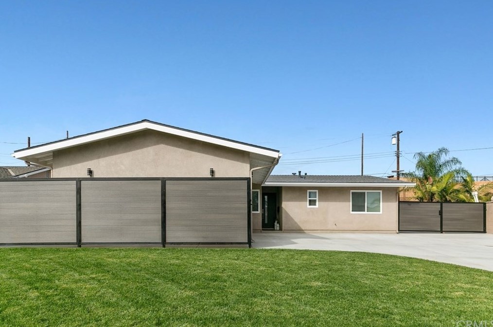 13151 Buckingham Cir, Westminster, CA 92683-1714