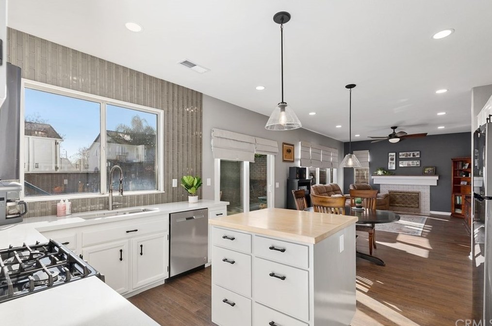3549 Cedar Ridge Ln, Corona, CA 92881-8707