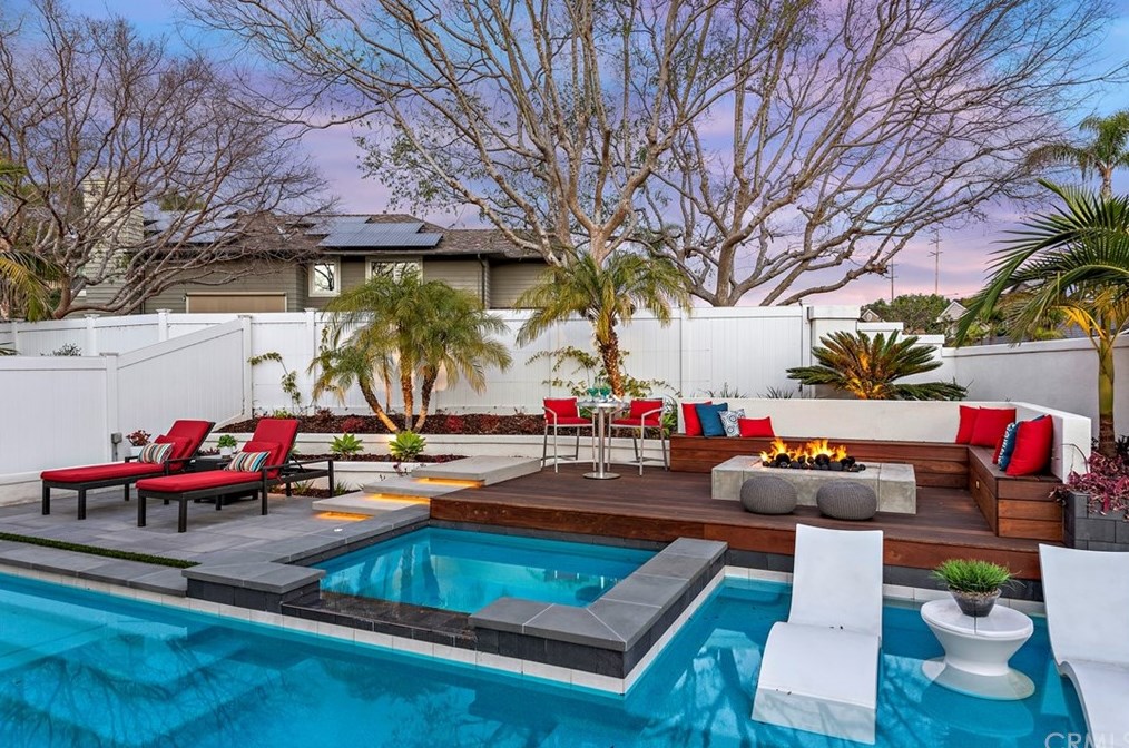 28 Salt Spray Dr, Laguna Beach, CA 92677-5651
