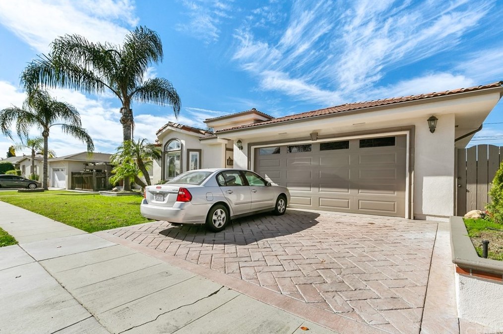 2691 Stanbridge Ave, Long Beach, CA 90815