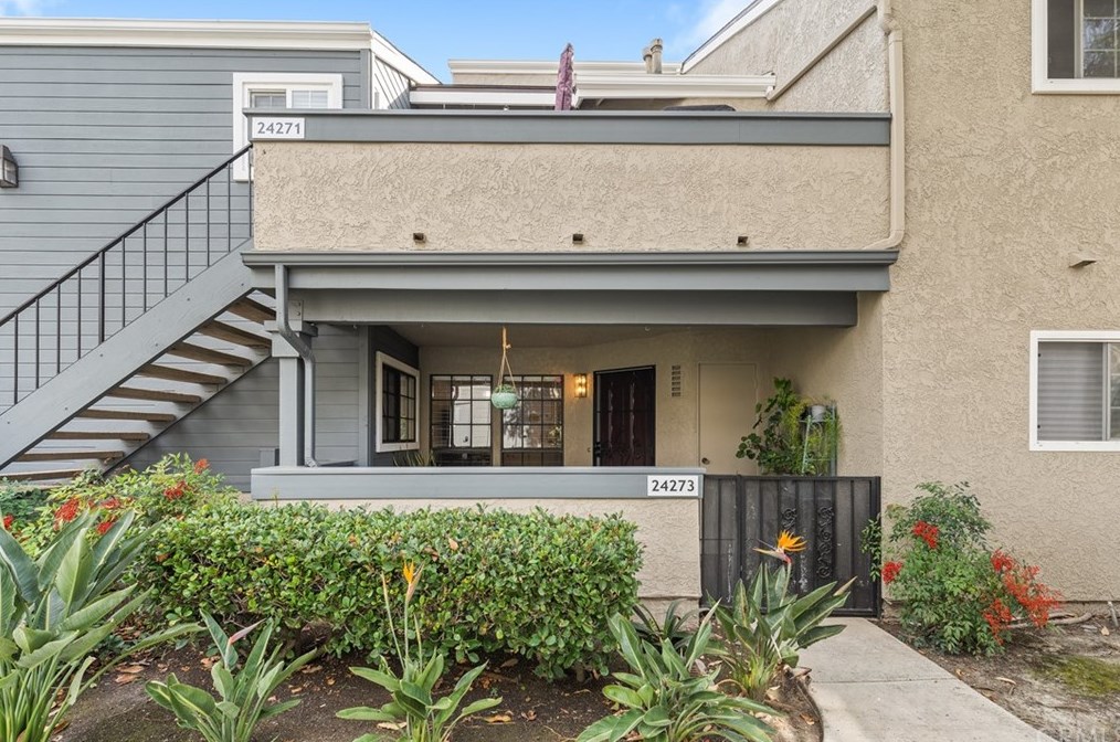 24273 Avenida De Las Flores #105, Laguna Beach, CA 92677