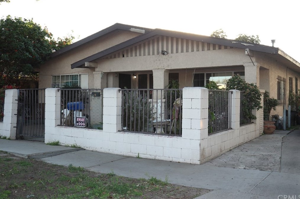 1010 Cypress Ave, Santa Ana CA  92701-5840 exterior