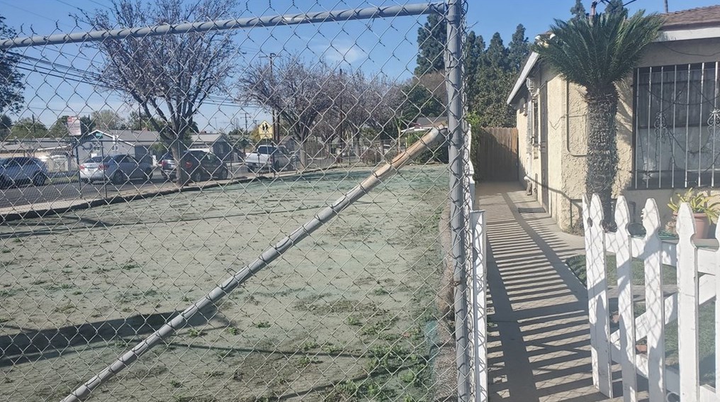 1917 Civic Center Dr, Santa Ana, CA 92703-2823