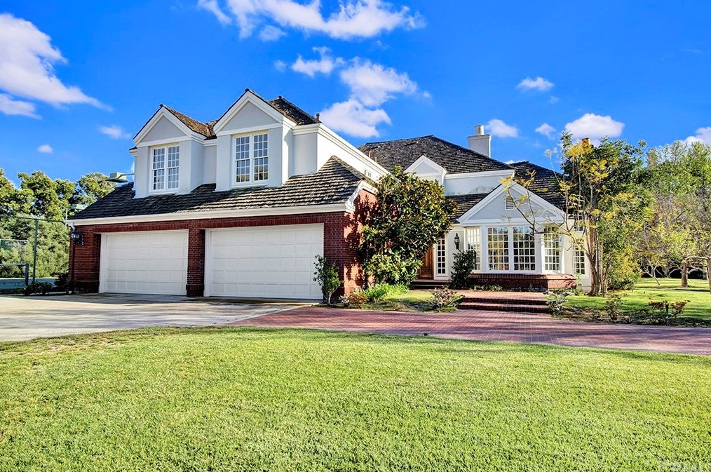 9 Leesbury Ct, Newport Beach, CA 92660