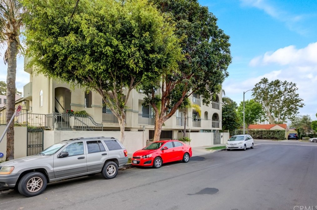 3900 Beethoven St, Los Angeles CA  90066-7502 exterior