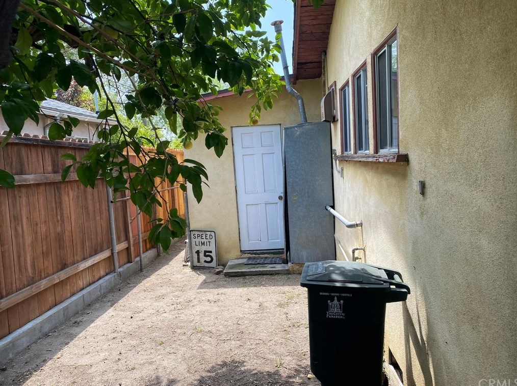 3131 Alameda St, Pasadena, CA 91107-2945