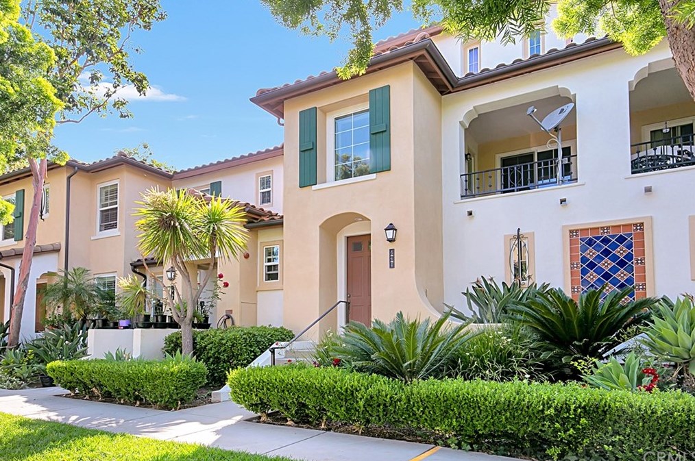 239 Dewdrop, Irvine, CA 92603