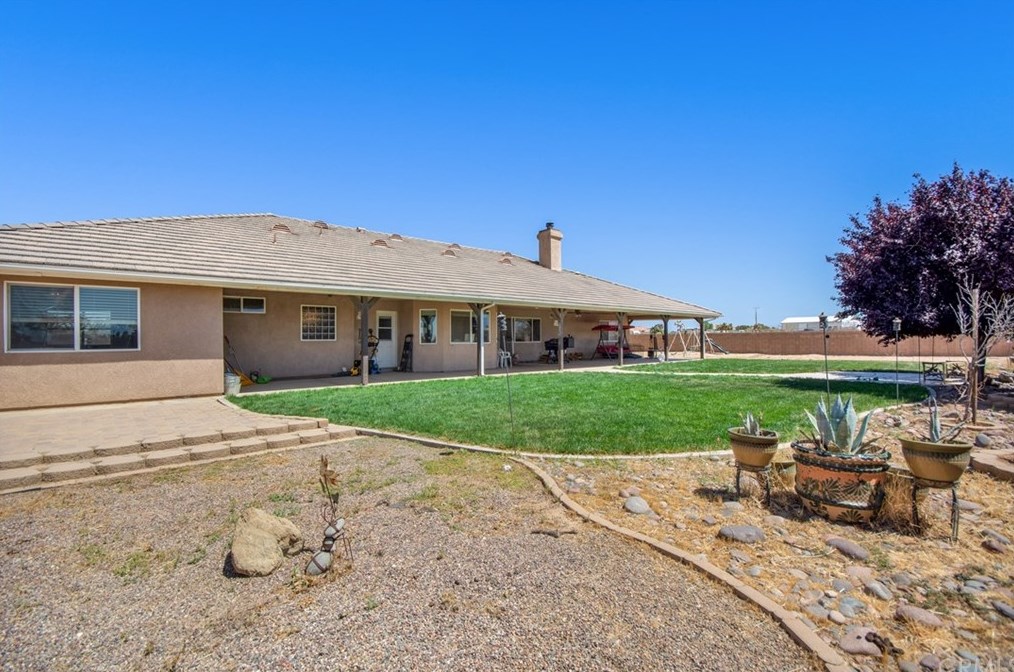 11022 Beaver Ave, Phelan, CA 92371-5781