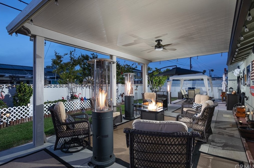 1136 Carson St, Costa Mesa, CA 92626