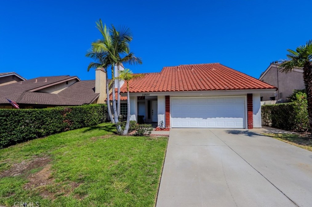23501 White Dove Dr, El Toro, CA 92630