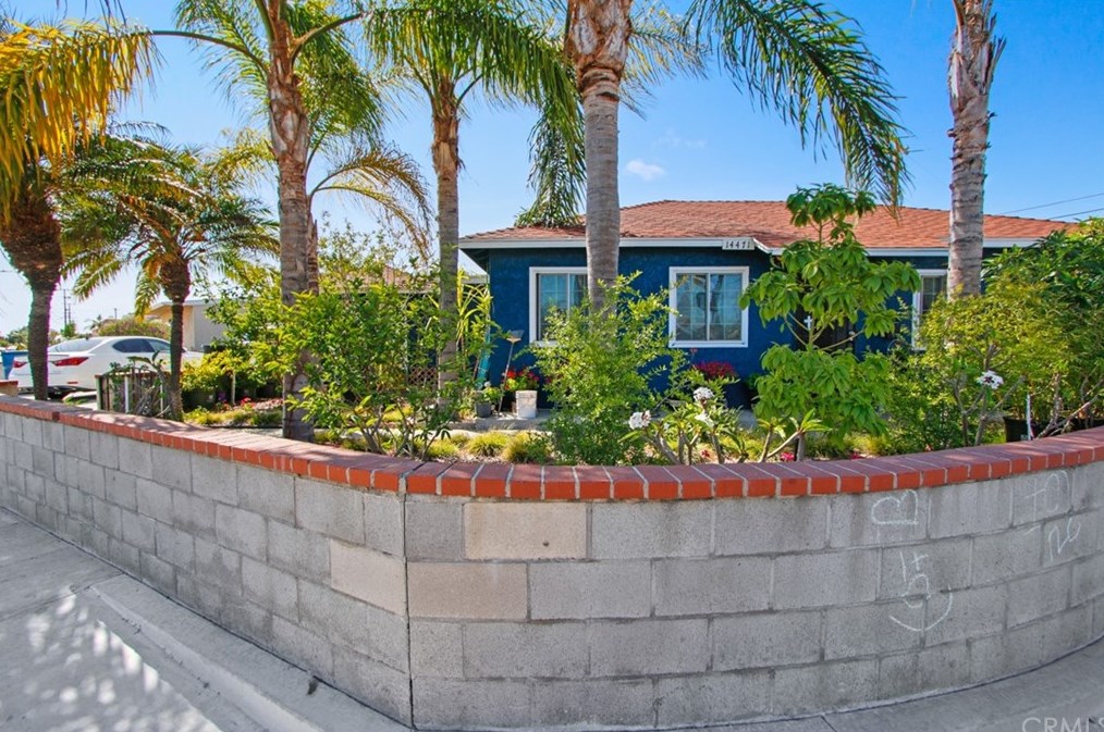 14471 Newland St, Westminster, CA 92683-4570