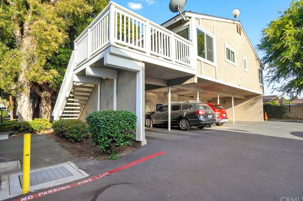 8410 El Arroyo Dr, Huntington Beach, CA 92647-7013