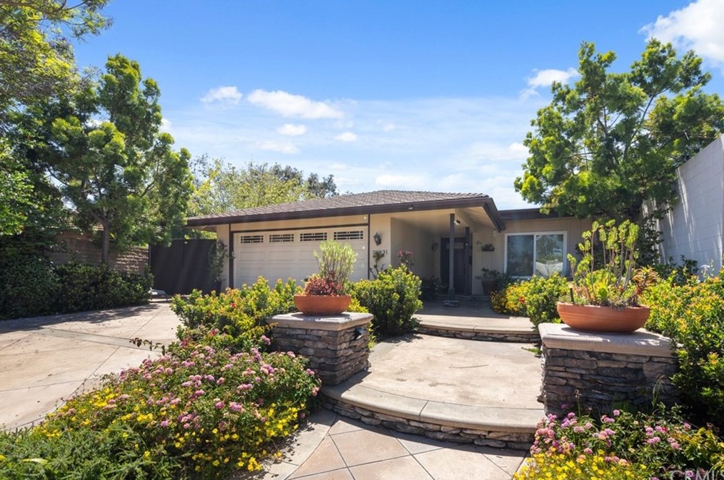 29831 Preston Dr, Laguna Beach, CA 92677-2018