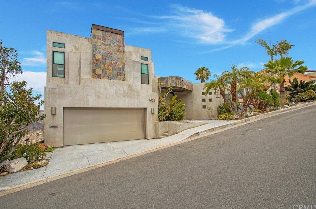 1425 Skyline Dr, Laguna Beach, CA 92651-1942