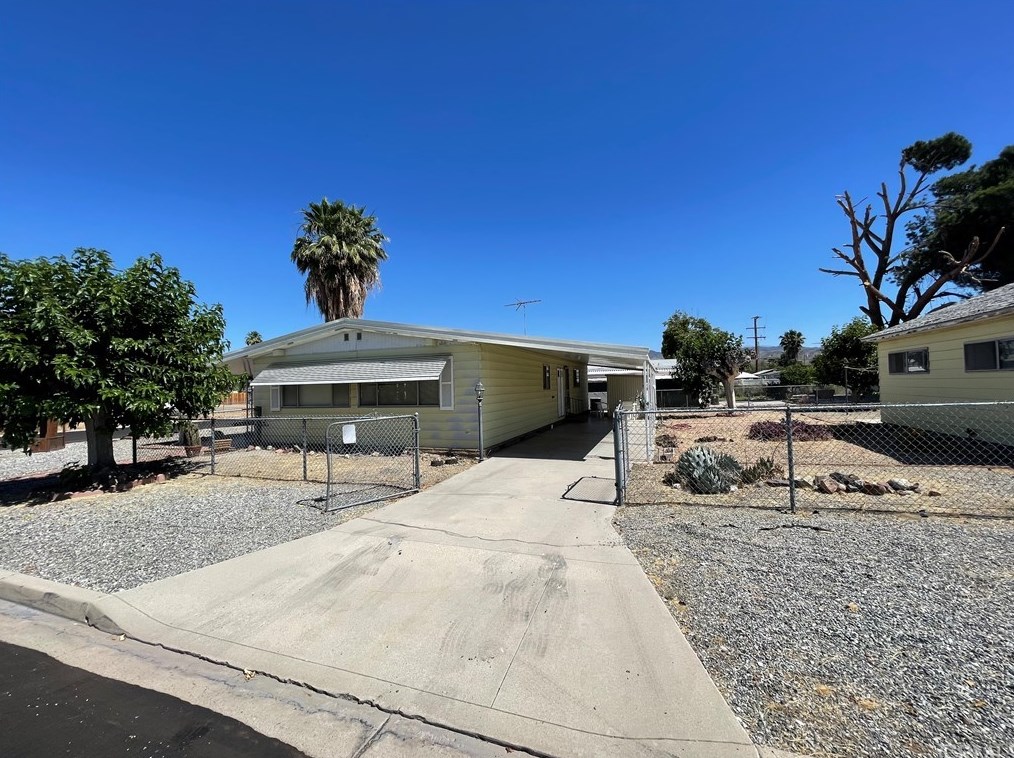 25298 Wanda Ln, Hemet, CA 92544-2050