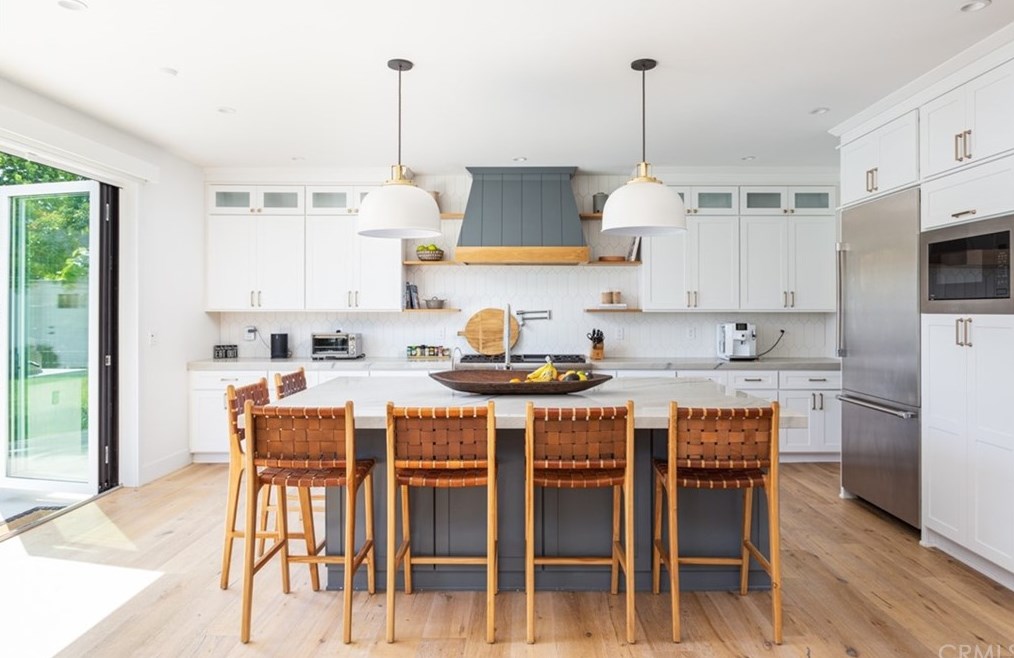 477 Magnolia St, Costa Mesa CA  92627-2301 exterior