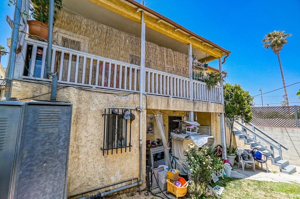 2942 2nd St, Los Angeles CA  90057-2004 exterior