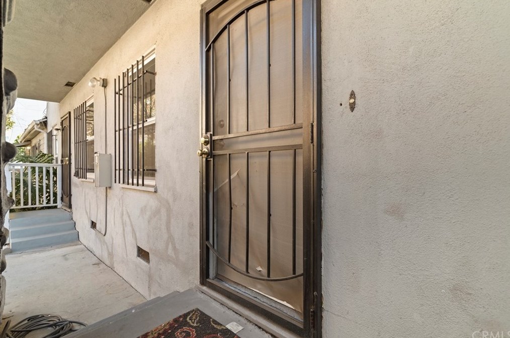 6026 Cadillac Ave, Los Angeles CA  90034-1703 exterior