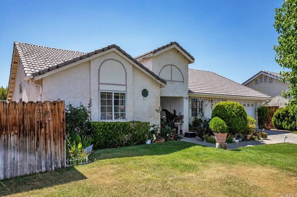 37609 Robin Ln, Palmdale, CA 93550-7000