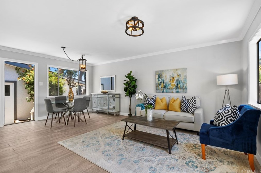 3022 Donnybrook Ln, Costa Mesa, CA 92626-2722