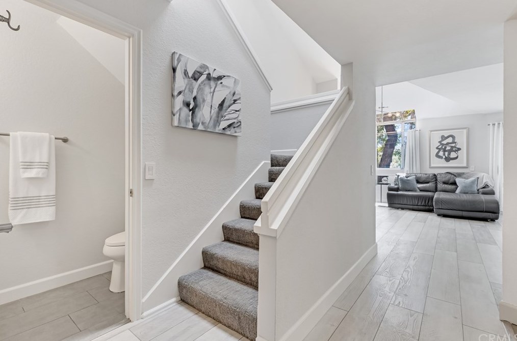 213 Santa Rosa Ct, Laguna Beach, CA 92651-4426