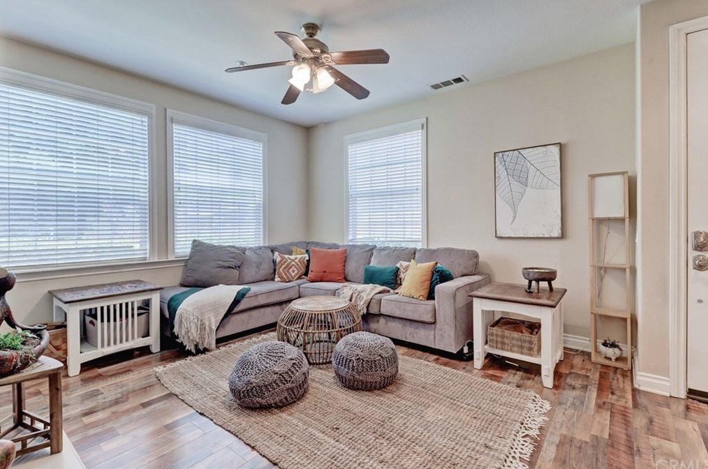 41945 Davenport Way #d, Murrieta, CA 92562