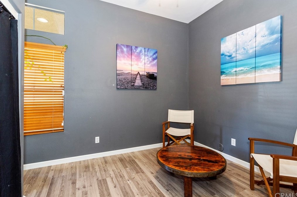 39528 Montebello Way, Murrieta CA  92563-7333 exterior