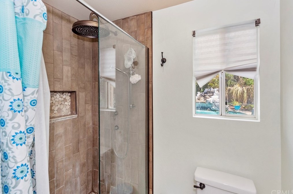 39528 Montebello Way, Murrieta CA  92563-7333 exterior