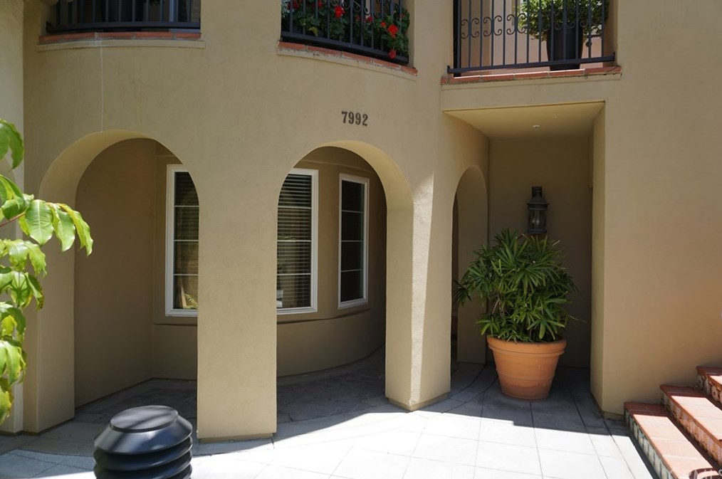 7992 Ubeda Cir, Huntington Beach, CA 92648